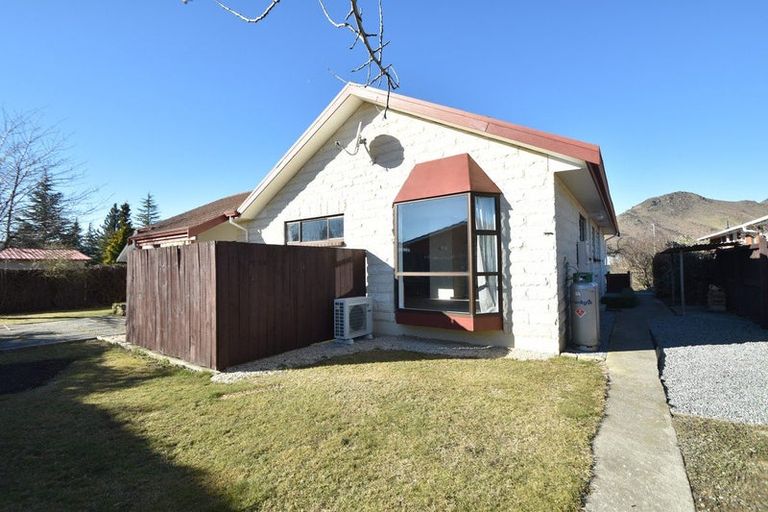 Photo of property in 47 Black Peak Road, Omarama, 9412