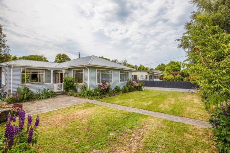 Photo of property in 21 Sarsfield Street, Southbridge, 7602