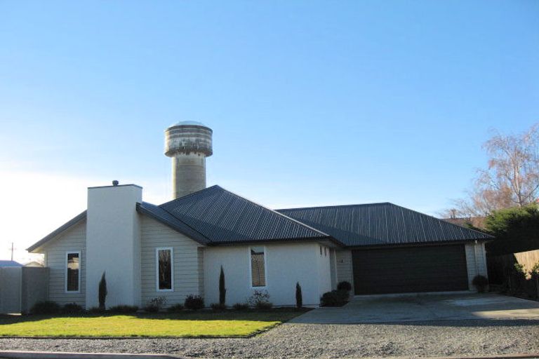 Photo of property in 35 Durham Street, Winton, 9720