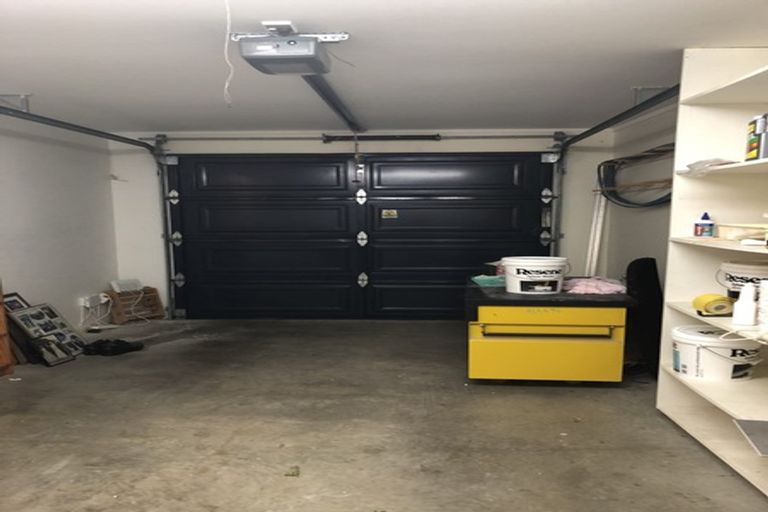 Photo of property in 18 Futuna Close, Karori, Wellington, 6012