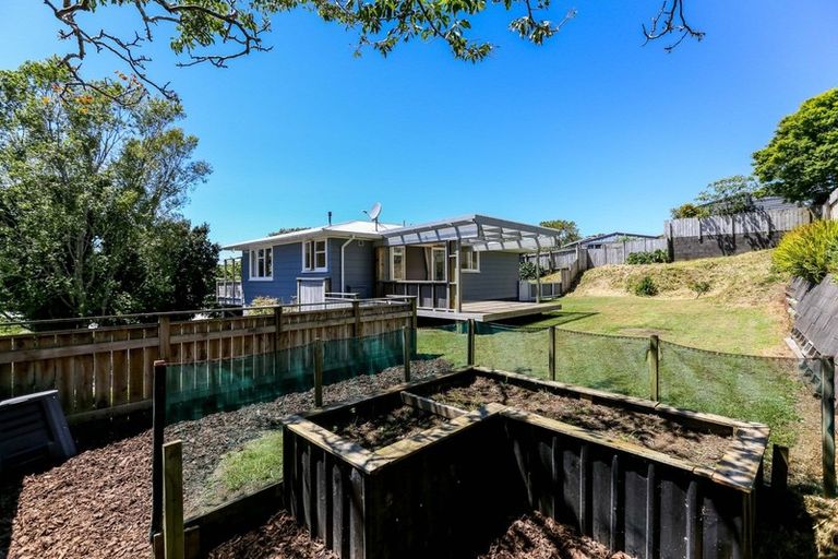 Photo of property in 6a Granby Place, Westown, New Plymouth, 4310
