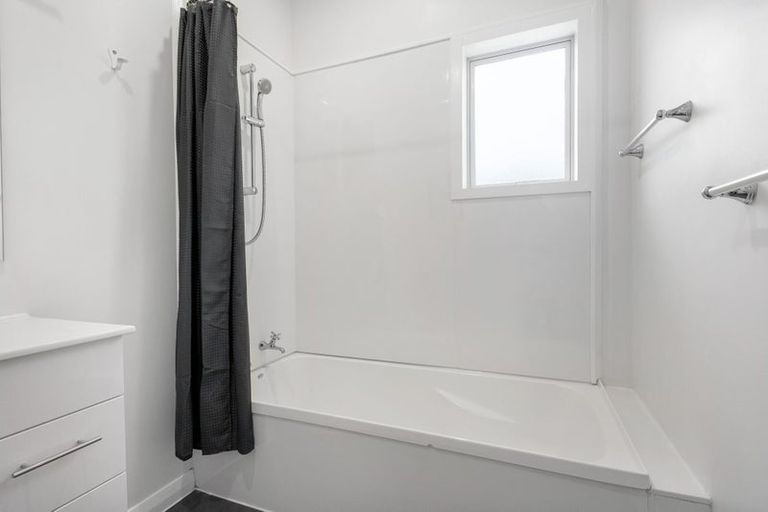 Photo of property in 59 Mcgregors Road, Bromley, Christchurch, 8062