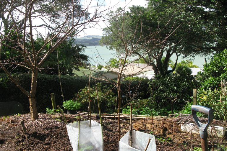 Photo of property in 82 Waterfront Drive, Mangonui, 0420