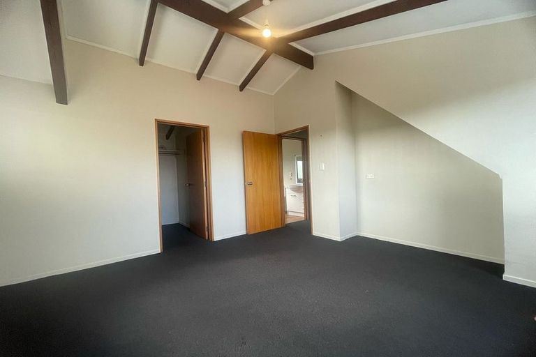 Photo of property in 1/106 Waimumu Road, Massey, Auckland, 0614