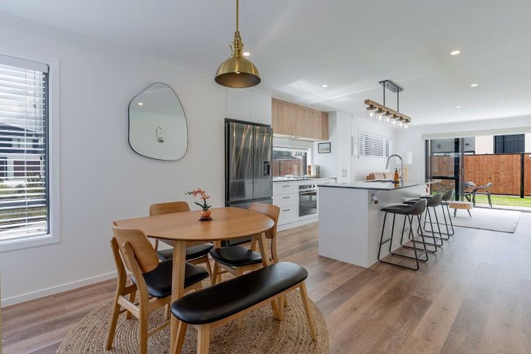 Photo of property in 36 Cynisca Crescent, Wallaceville, Upper Hutt, 5018