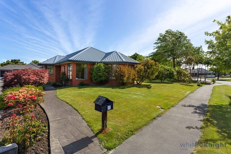 Photo of property in 27 Showgate Avenue, Sockburn, Christchurch, 8042