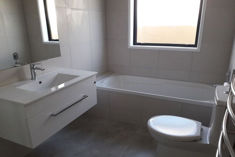 Photo of property in 5 Park Chester Road, Pukekohe, 2120