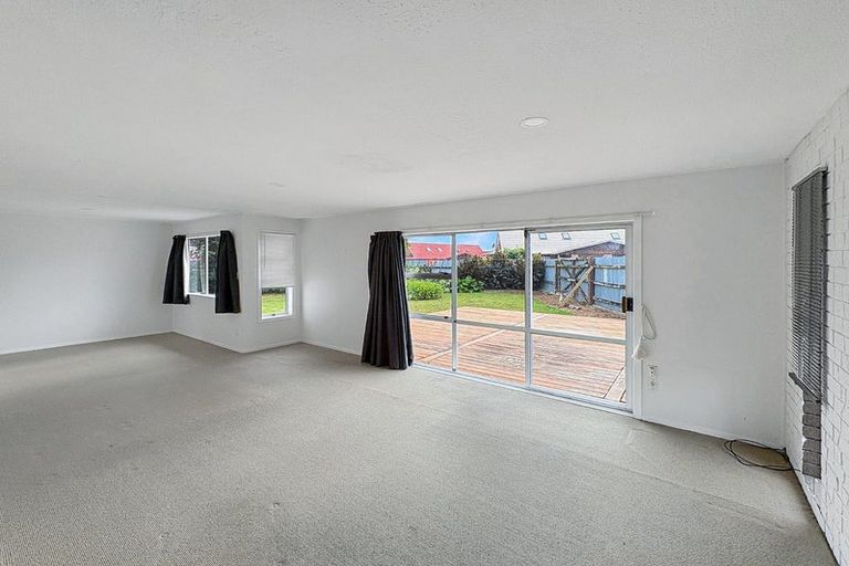 Photo of property in 1 Strathmore Avenue, Levin, 5510