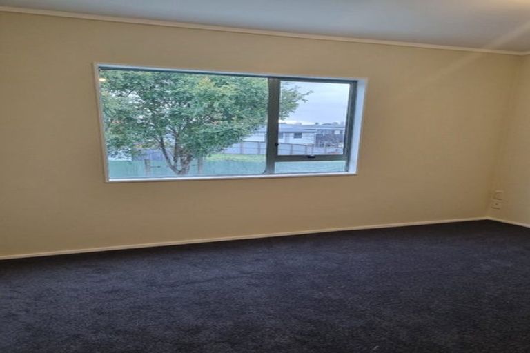 Photo of property in 3/351 West Coast Road, Glen Eden, Auckland, 0602