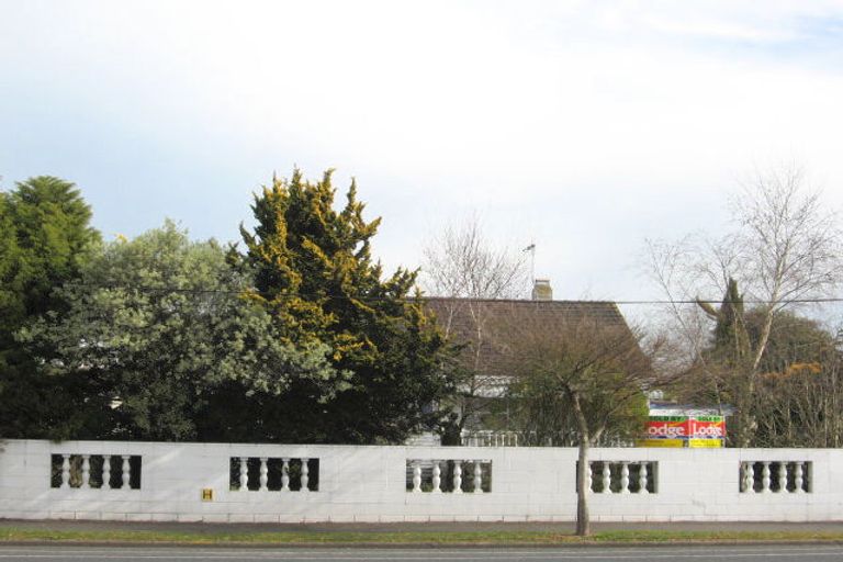 Photo of property in 1079 Heaphy Terrace, Fairfield, Hamilton, 3214