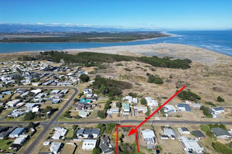 Photo of property in 9 Mack Street, Foxton Beach, Foxton, 4815