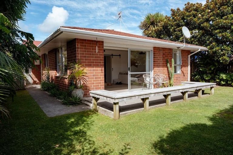 Photo of property in 3/237 Courtenay Street, Strandon, New Plymouth, 4312