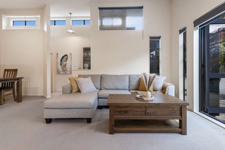 Photo of property in 59 Royal Road, Massey, Auckland, 0614