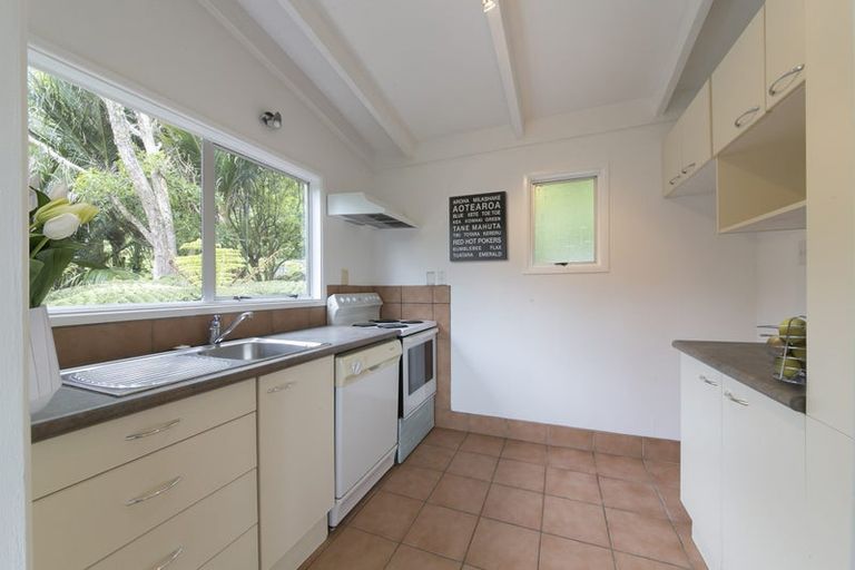 Photo of property in 29 Warner Park Avenue, Laingholm, Auckland, 0604