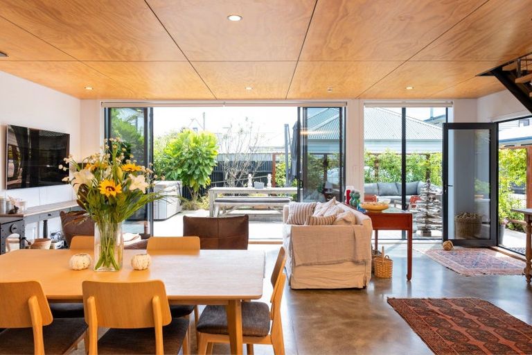 Photo of property in 52 Charles Street, Westshore, Napier, 4110