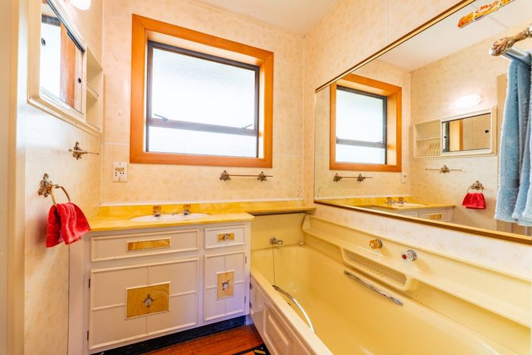 Photo of property in 132 Selwyn Street, Waimataitai, Timaru, 7910