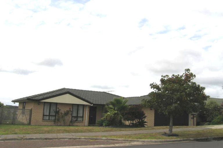 Photo of property in 59 Bluebird Crescent, Unsworth Heights, Auckland, 0632