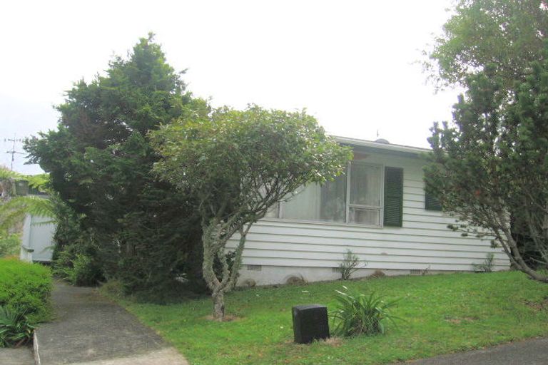 Photo of property in 1/4 Florio Terrace, Tawa, Wellington, 5028
