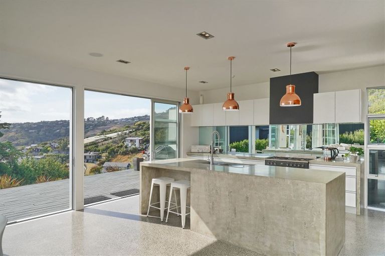 Photo of property in 105 Glenstrae Road, Redcliffs, Christchurch, 8081