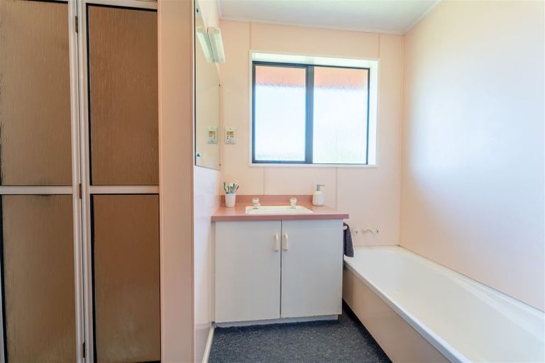 Photo of property in 52 Salisbury Crescent, Oamaru North, Oamaru, 9400