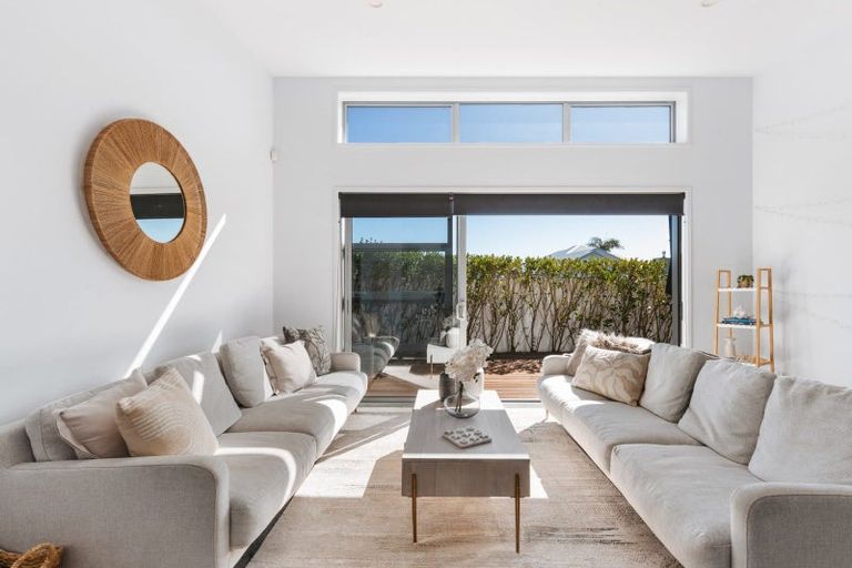 Photo of property in 2 Makura Drive, Papamoa Beach, Papamoa, 3118