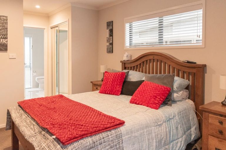 Photo of property in 130 Penetaka Heights, Pyes Pa, Tauranga, 3112