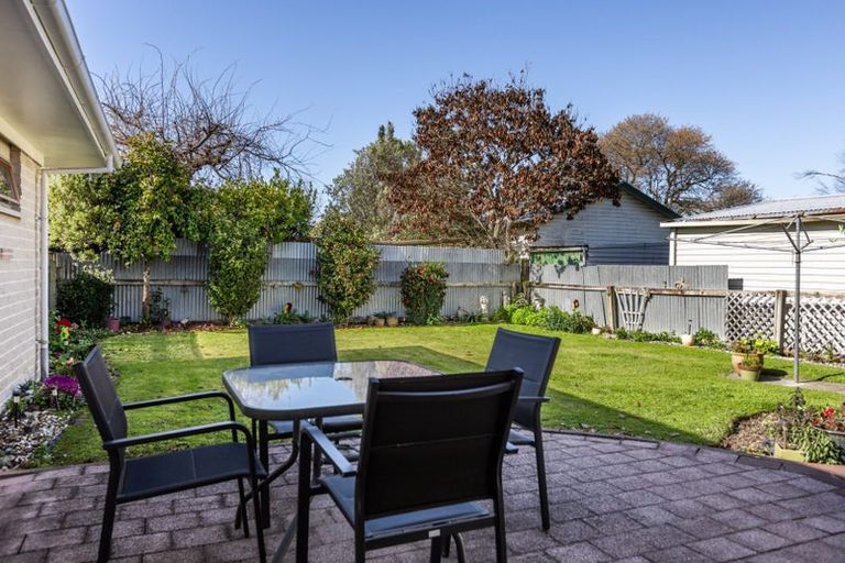 Photo of property in 2/208 Wolseley Street, Mayfair, Hastings, 4122