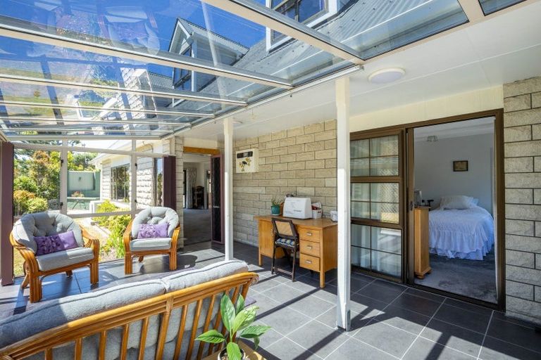 Photo of property in 529 South Road, Omata, New Plymouth, 4374