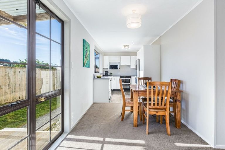 Photo of property in 42 Beaumaris Crescent, Ascot Park, Porirua, 5024