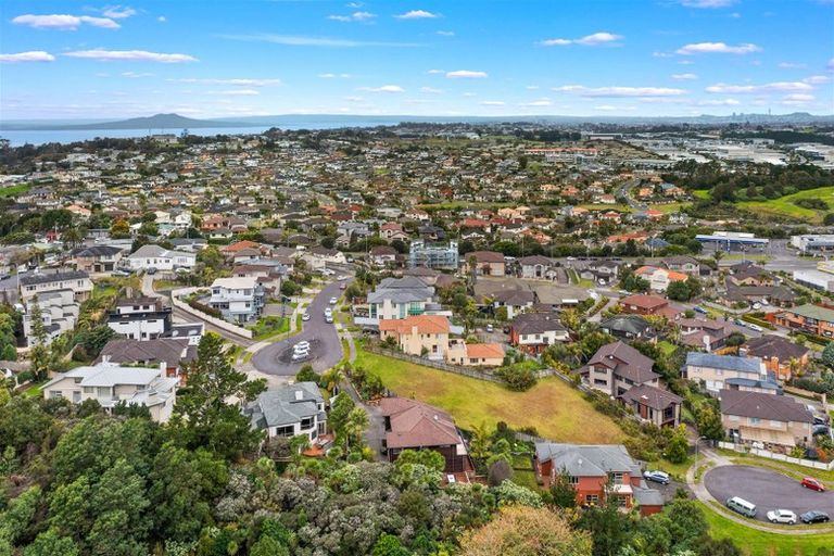 Photo of property in 46 Ballymore Drive, Pinehill, Auckland, 0632