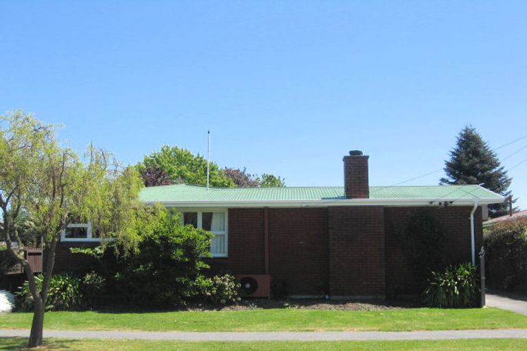 Photo of property in 11 Oldwood Street, Bishopdale, Christchurch, 8053