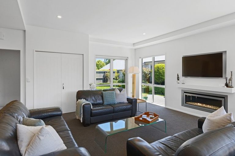 Photo of property in 104 Wairakei Road, Bryndwr, Christchurch, 8052