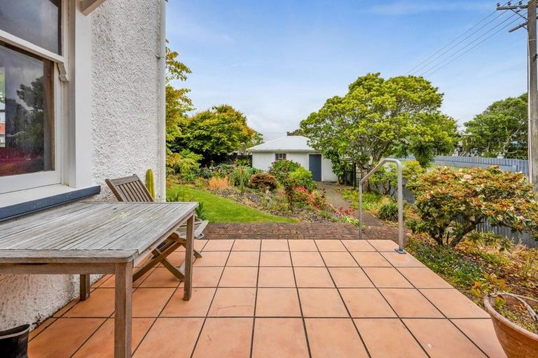 Photo of property in 17 Caplen Street, Hawera, 4610