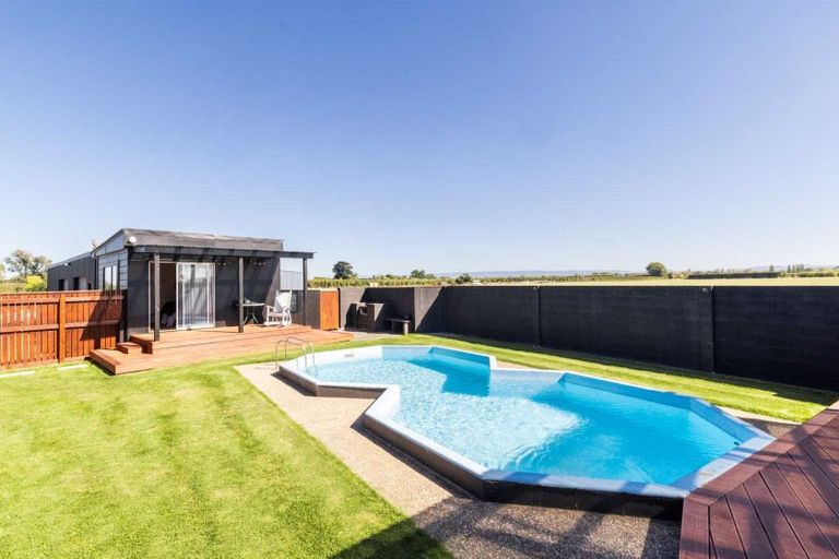 Photo of property in 31 Carrick Road, Twyford, Hastings, 4175