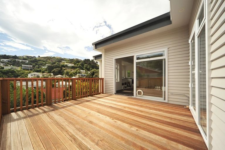 Photo of property in 10 Kellsmere Crescent, Island Bay, Wellington, 6023