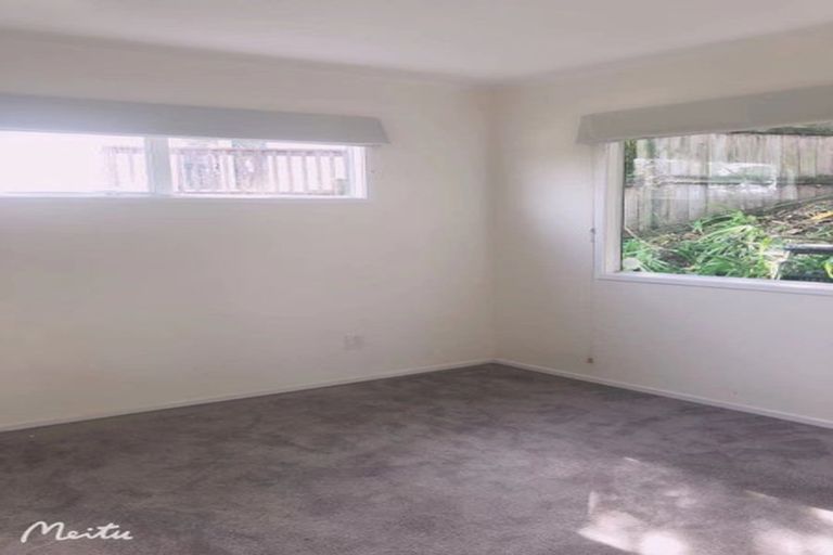 Photo of property in 1/48 Noeleen Street, Glenfield, Auckland, 0629