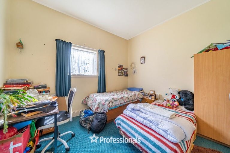 Photo of property in 19 Grimsby Grove, Wainuiomata, Lower Hutt, 5014