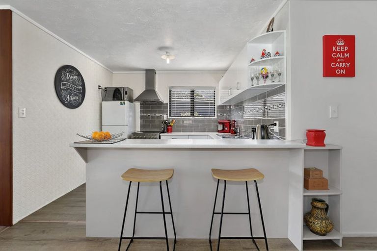 Photo of property in 28 Pukehangi Road, Pukehangi, Rotorua, 3015