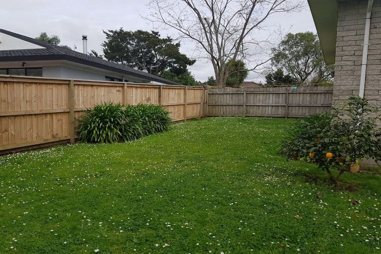 Photo of property in 2/462 Great South Road, Opaheke, Papakura, 2113
