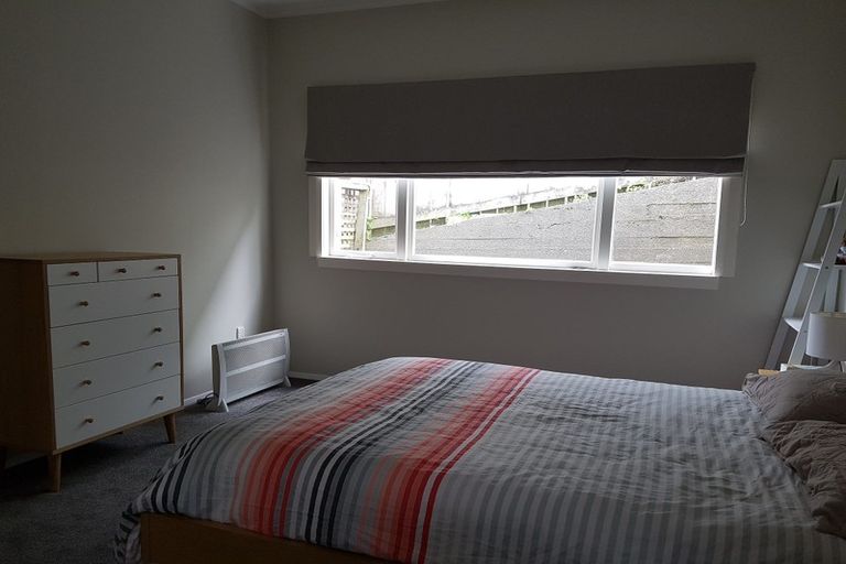 Photo of property in 17 Garfield Street, Brooklyn, Wellington, 6021