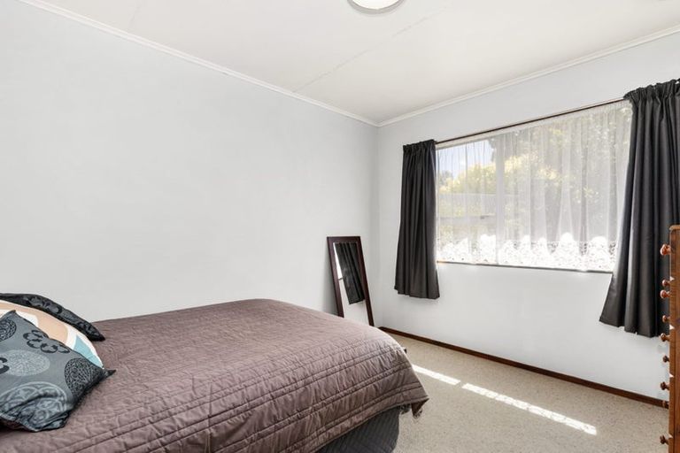 Photo of property in 8 Radiata Grove, Brown Owl, Upper Hutt, 5018