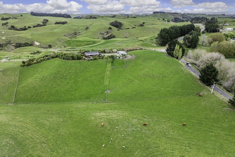 Photo of property in 1215 Taihape Road, Sherenden, Hastings, 4179