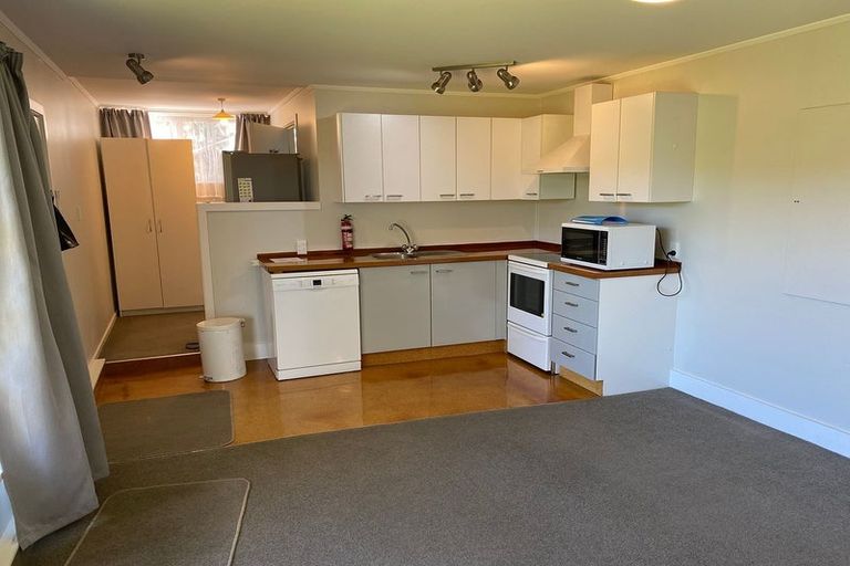 Photo of property in 12 Harland Street, Brooklyn, Wellington, 6021