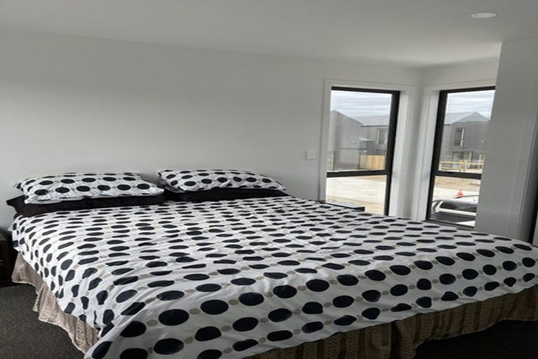 Photo of property in 9 Otaimako Place, Mangere, Auckland, 2022