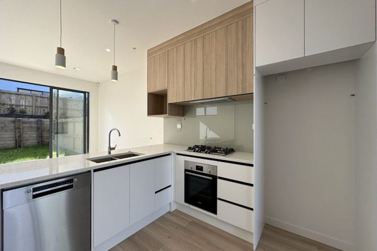 Photo of property in 3 Porowha Road, Westgate, Auckland, 0814