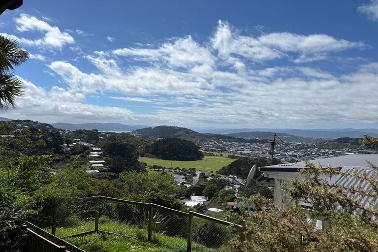 Photo of property in 10 Laurent Place, Kingston, Wellington, 6021