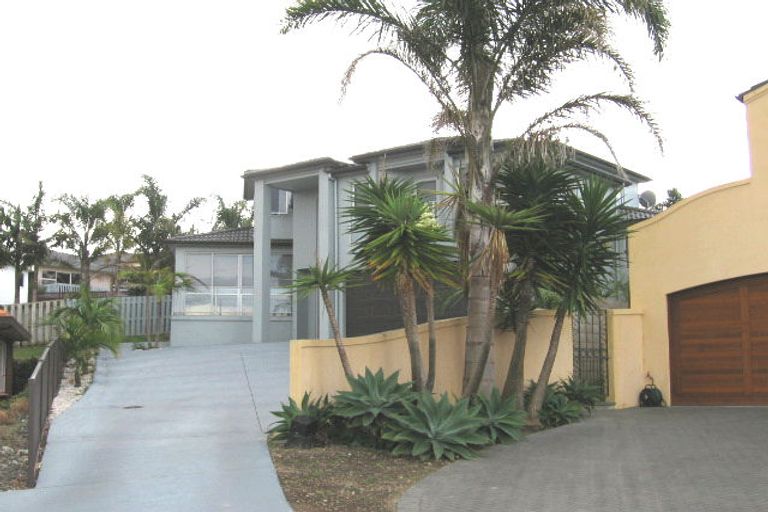 Photo of property in 34 Reflection Drive, West Harbour, Auckland, 0618