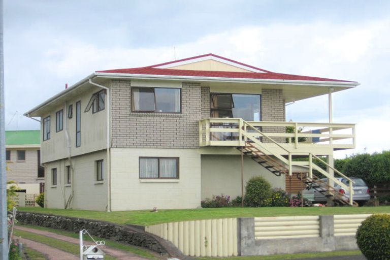 Photo of property in 12 Coppelia Avenue, Omokoroa, 3114