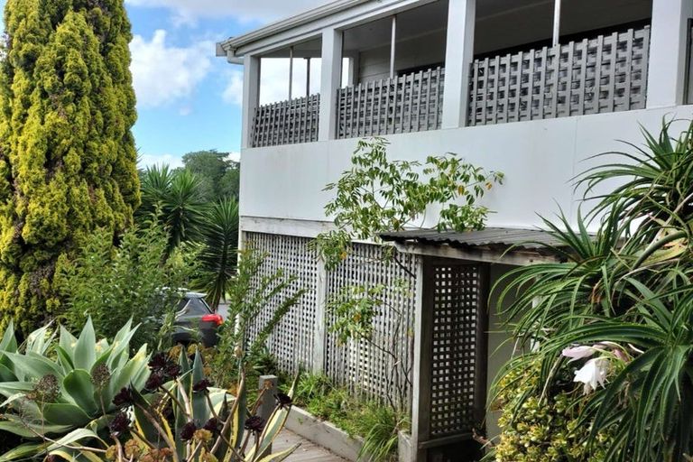 Photo of property in 60 Vintage Drive, Henderson, Auckland, 0612