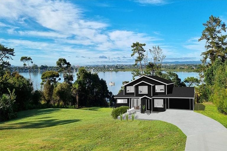 Photo of property in 15a Chatham Avenue, Paremoremo, Auckland, 0632